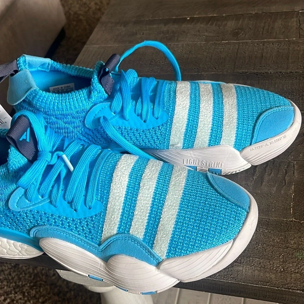 adidas vibrant sneakers